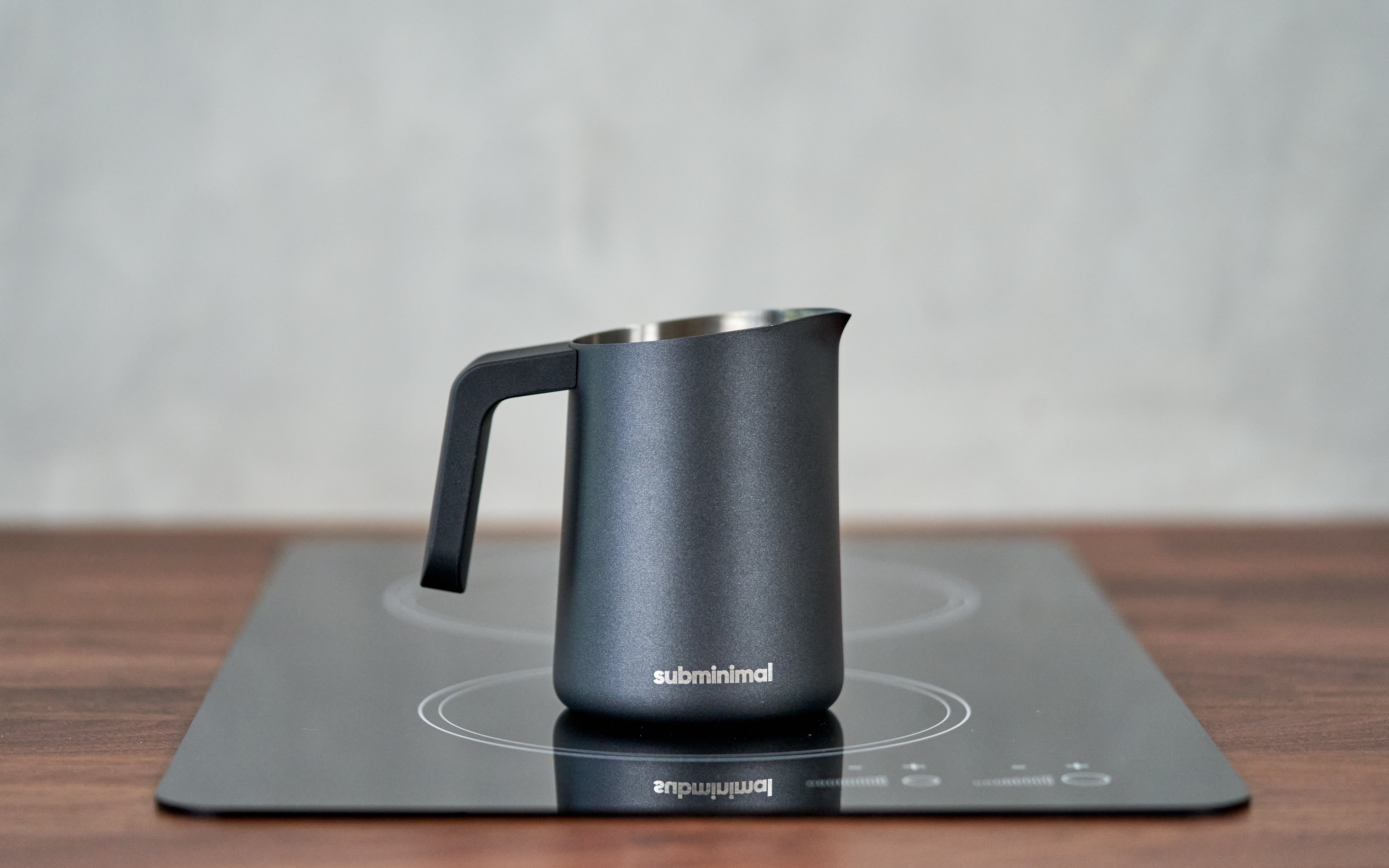 Subminimal FlowTip Milk Jug